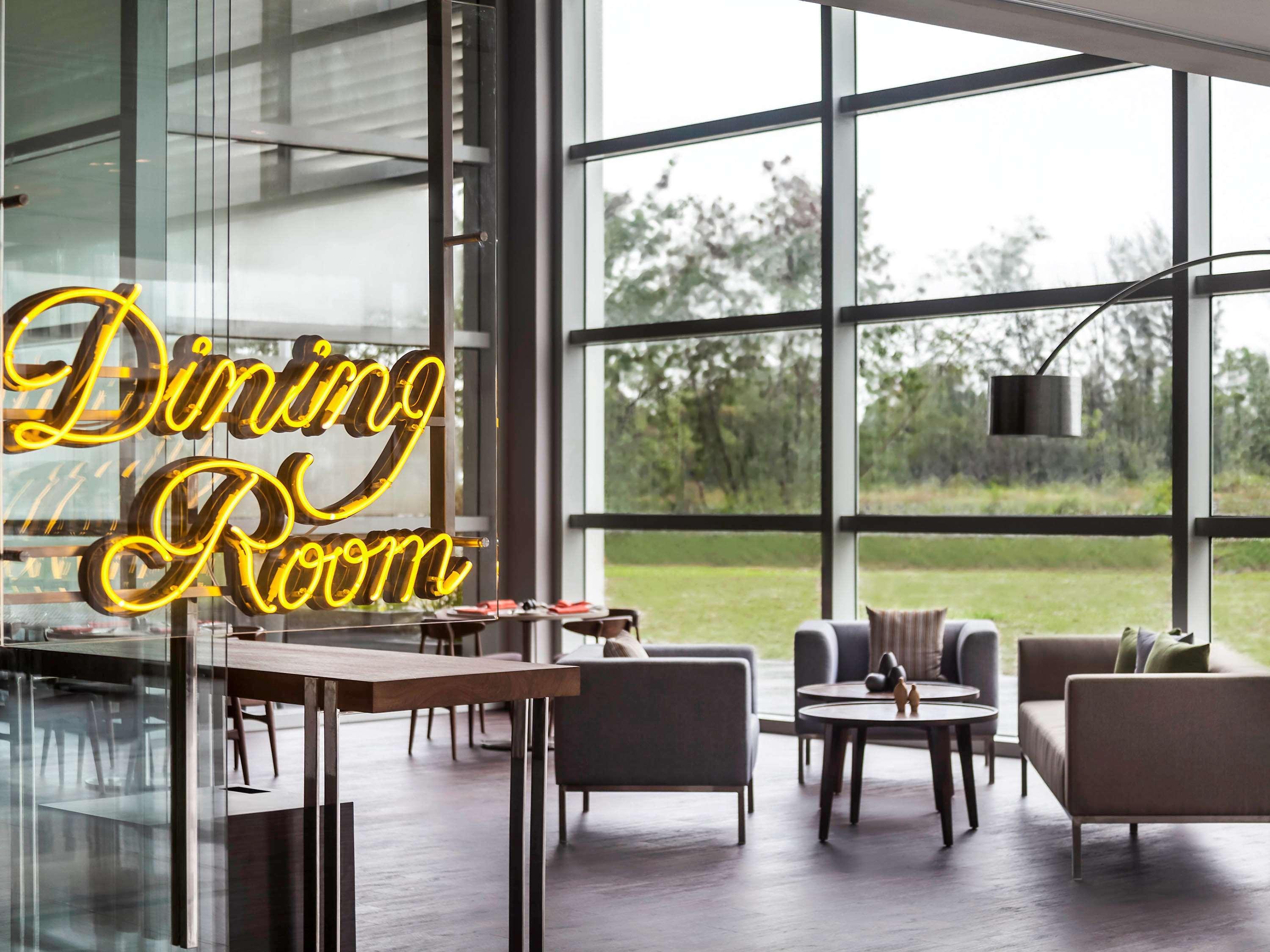 พูลแมน มิริ วอเตอร์ฟรอนต์ Hotel มีรี ภายนอก รูปภาพ Dining Room