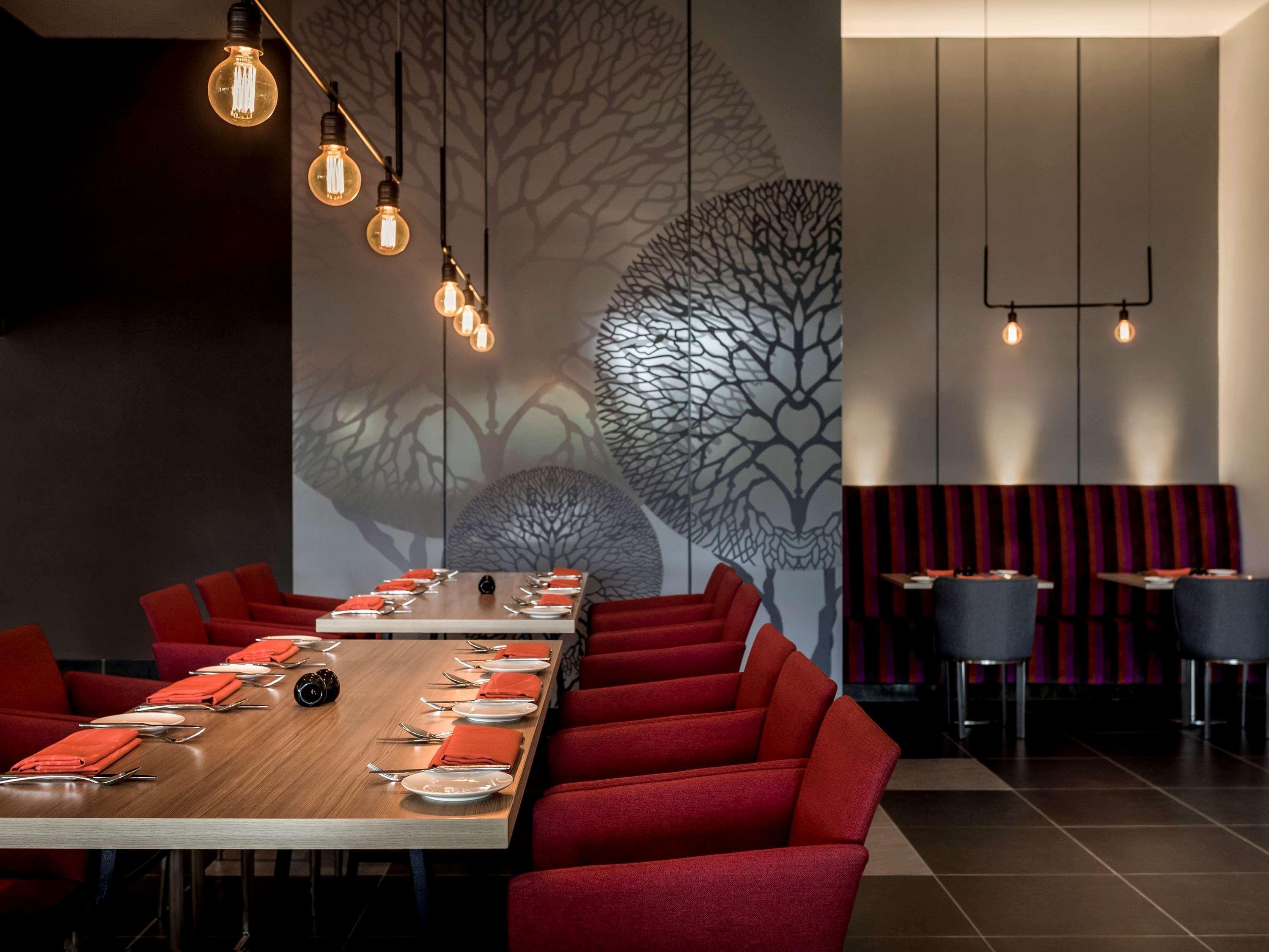 พูลแมน มิริ วอเตอร์ฟรอนต์ Hotel มีรี ภายนอก รูปภาพ The interior of the restaurant