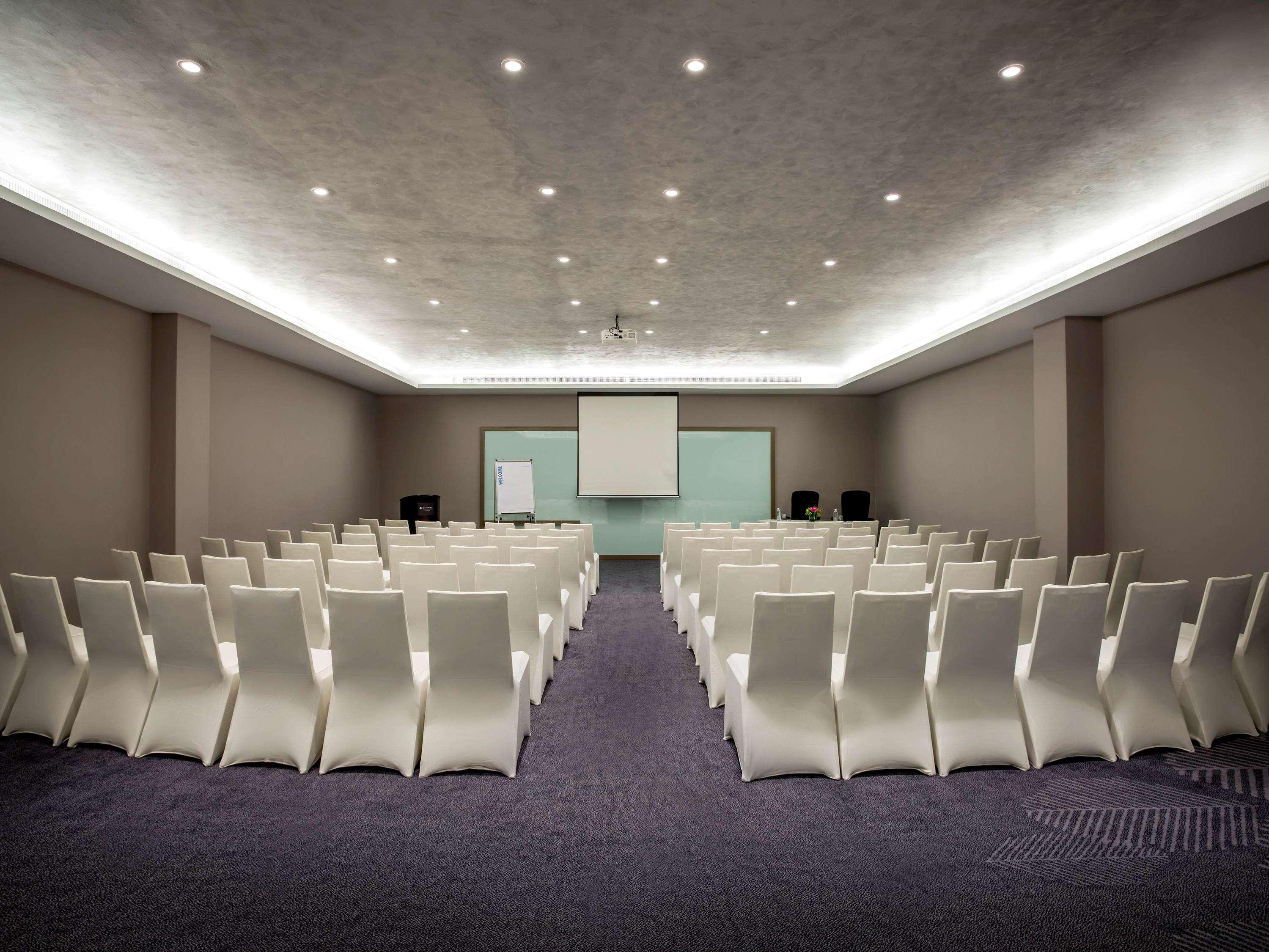 พูลแมน มิริ วอเตอร์ฟรอนต์ Hotel มีรี ภายนอก รูปภาพ Meeting room