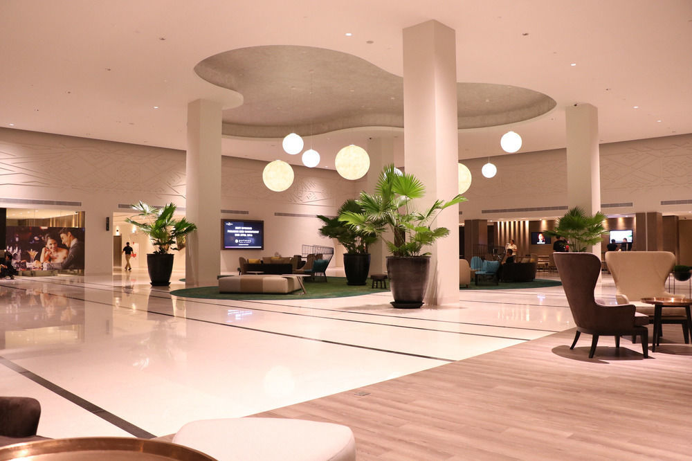 พูลแมน มิริ วอเตอร์ฟรอนต์ Hotel มีรี ภายนอก รูปภาพ The lobby of the hotel