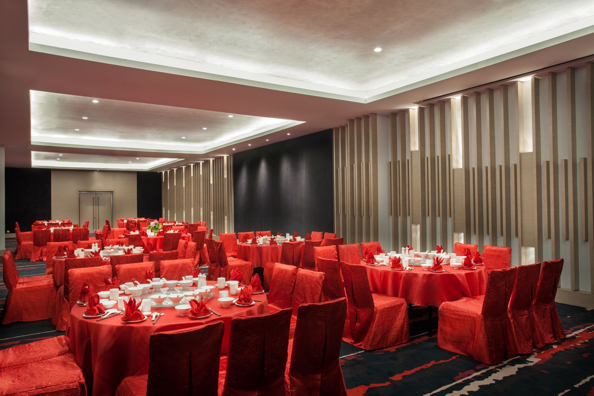 พูลแมน มิริ วอเตอร์ฟรอนต์ Hotel มีรี ภายนอก รูปภาพ The ballroom