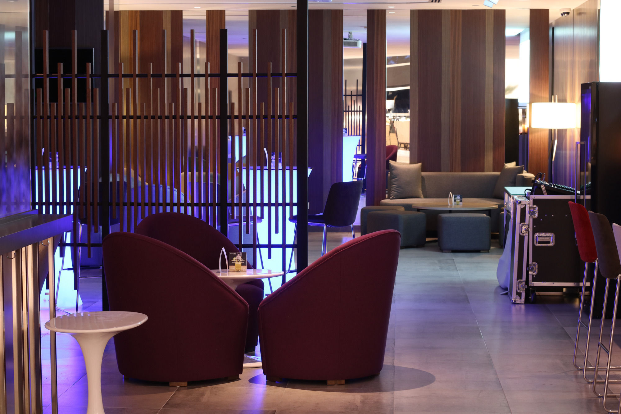 พูลแมน มิริ วอเตอร์ฟรอนต์ Hotel มีรี ภายนอก รูปภาพ The lounge at the airport
