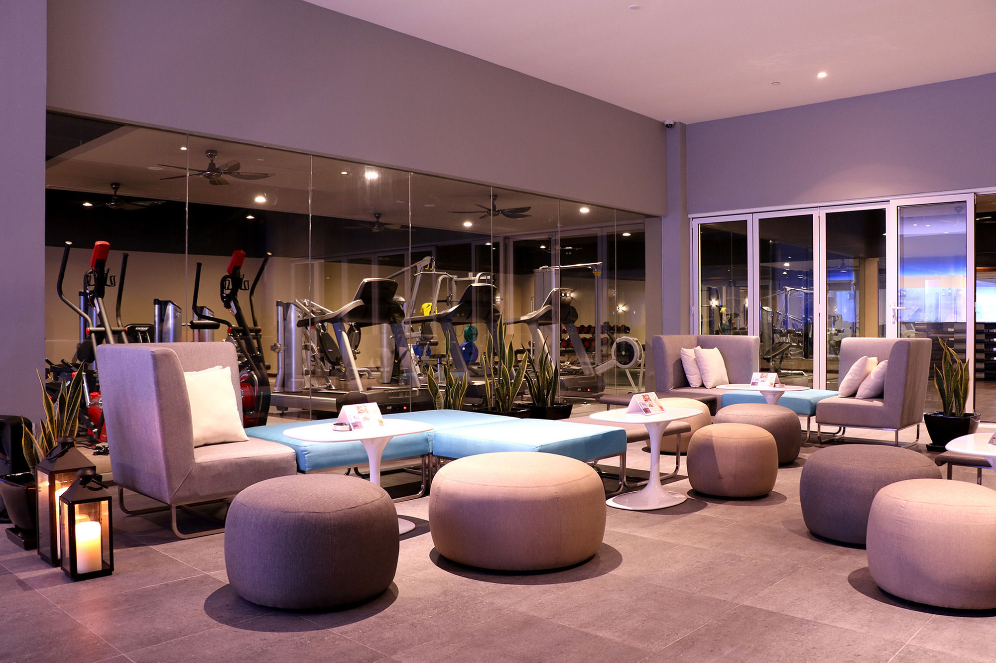 พูลแมน มิริ วอเตอร์ฟรอนต์ Hotel มีรี ภายนอก รูปภาพ The gym at the hotel